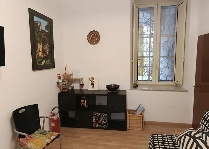 Otto Di Denari Lägenhet Neapel